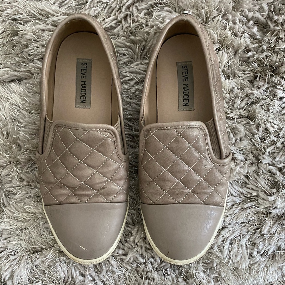 Steve Madden Zaander Slip-On sneakers in Grey